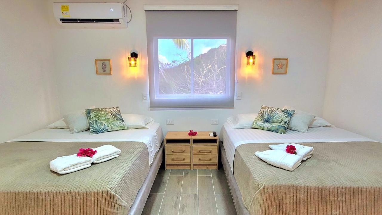 Bed and Breakfast Colorful Garden House Providencia  Exterior foto