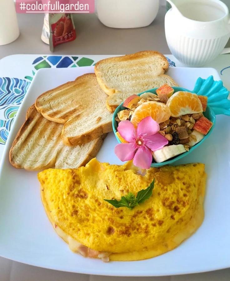 Bed and Breakfast Colorful Garden House Providencia  Exterior foto