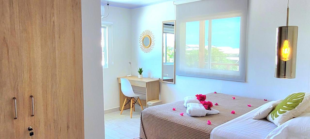 Bed and Breakfast Colorful Garden House Providencia  Exterior foto