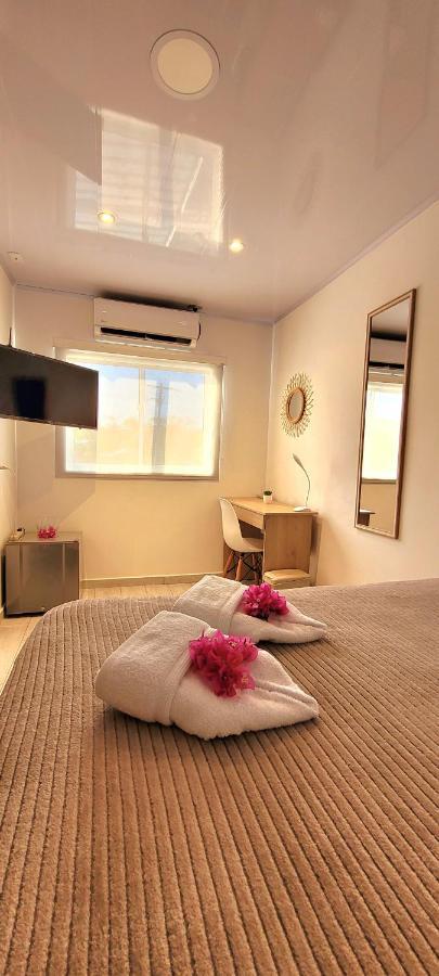 Bed and Breakfast Colorful Garden House Providencia  Exterior foto