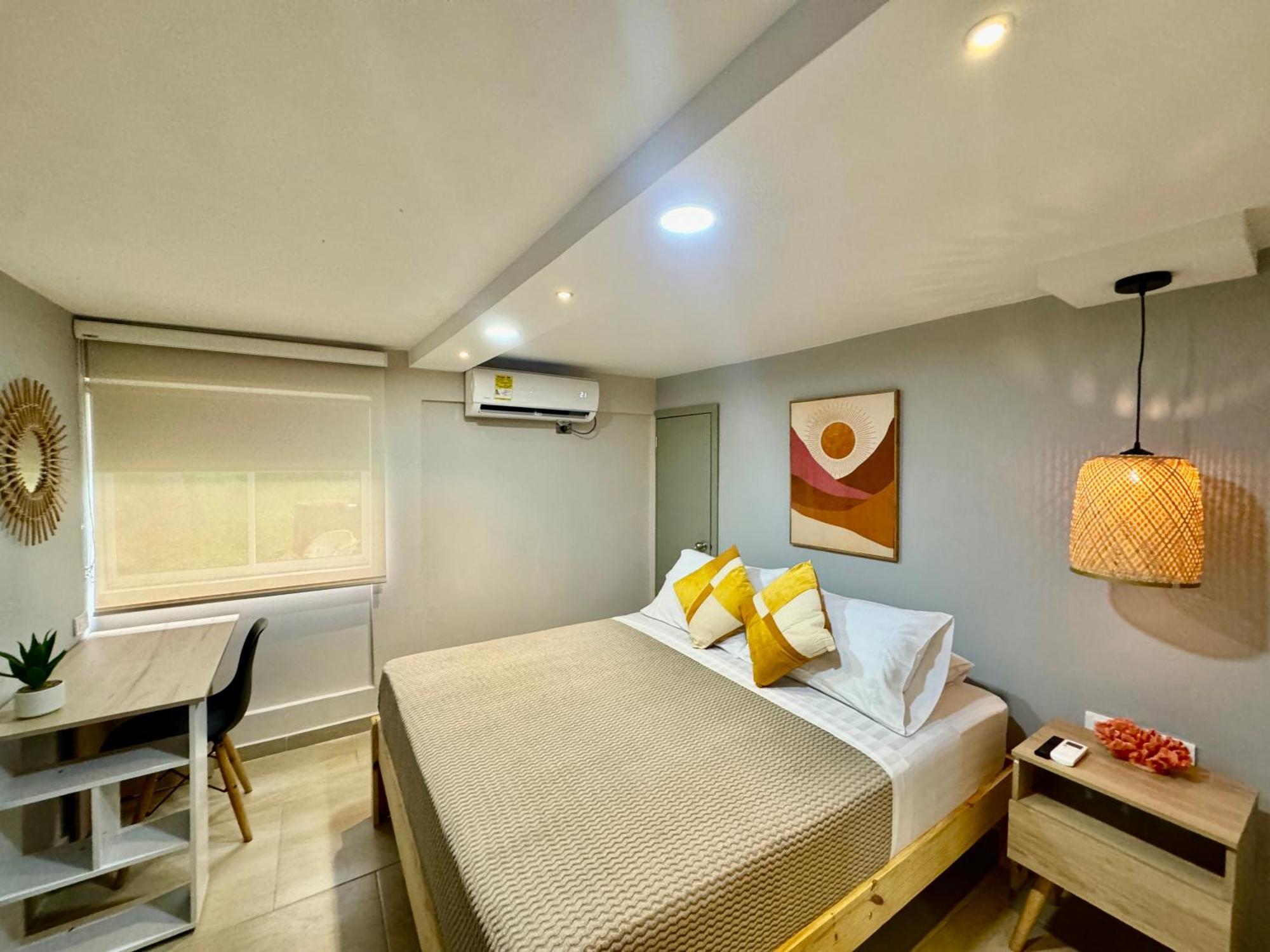 Bed and Breakfast Colorful Garden House Providencia  Exterior foto