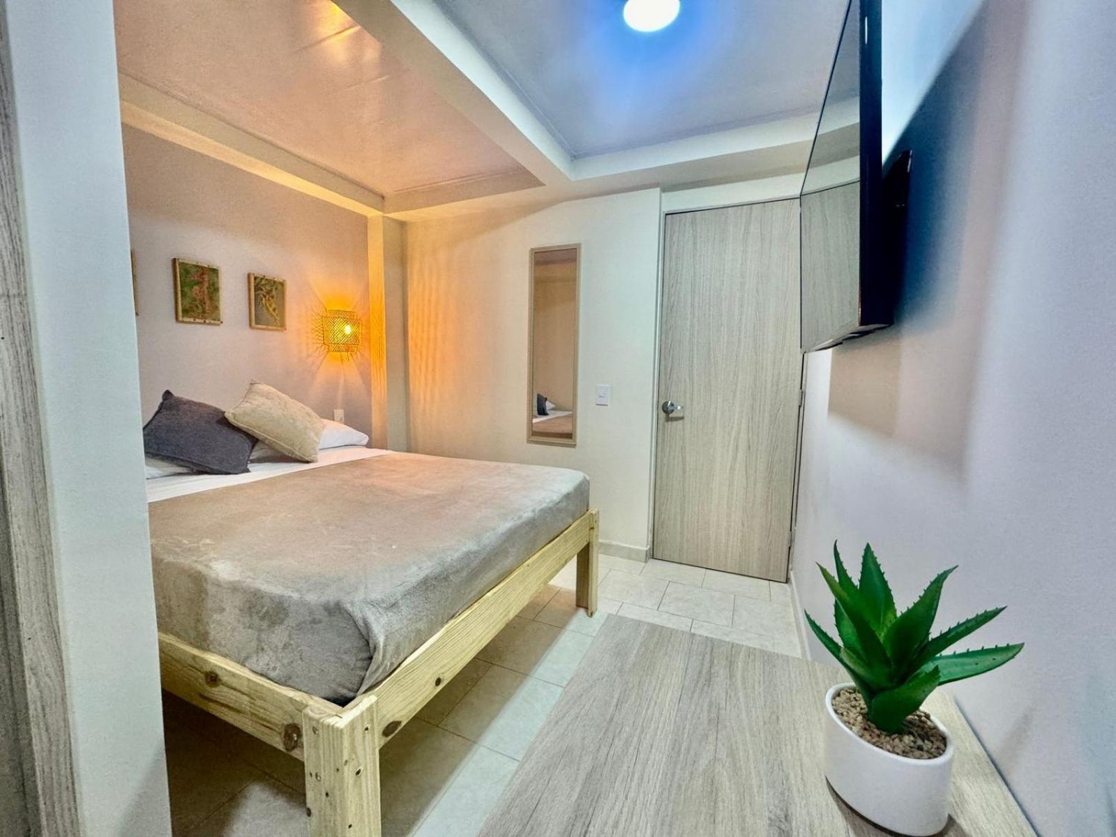 Bed and Breakfast Colorful Garden House Providencia  Exterior foto